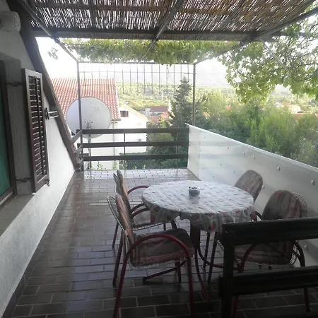 Apartament Priko Vrboska